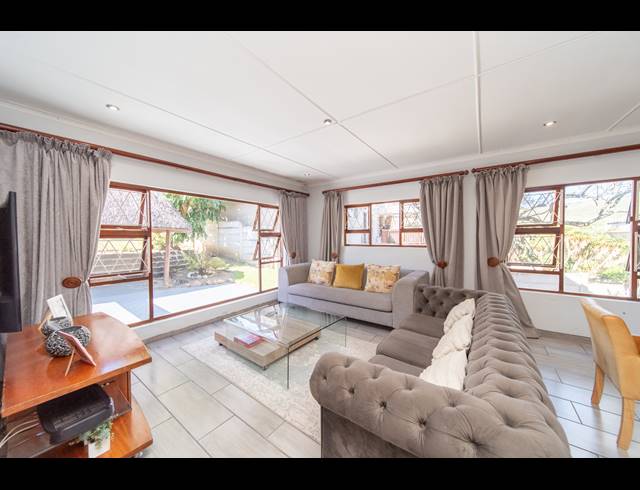 3 BEDROOM HOUSE FOR SALE IN NAHOON VALLEY PARK